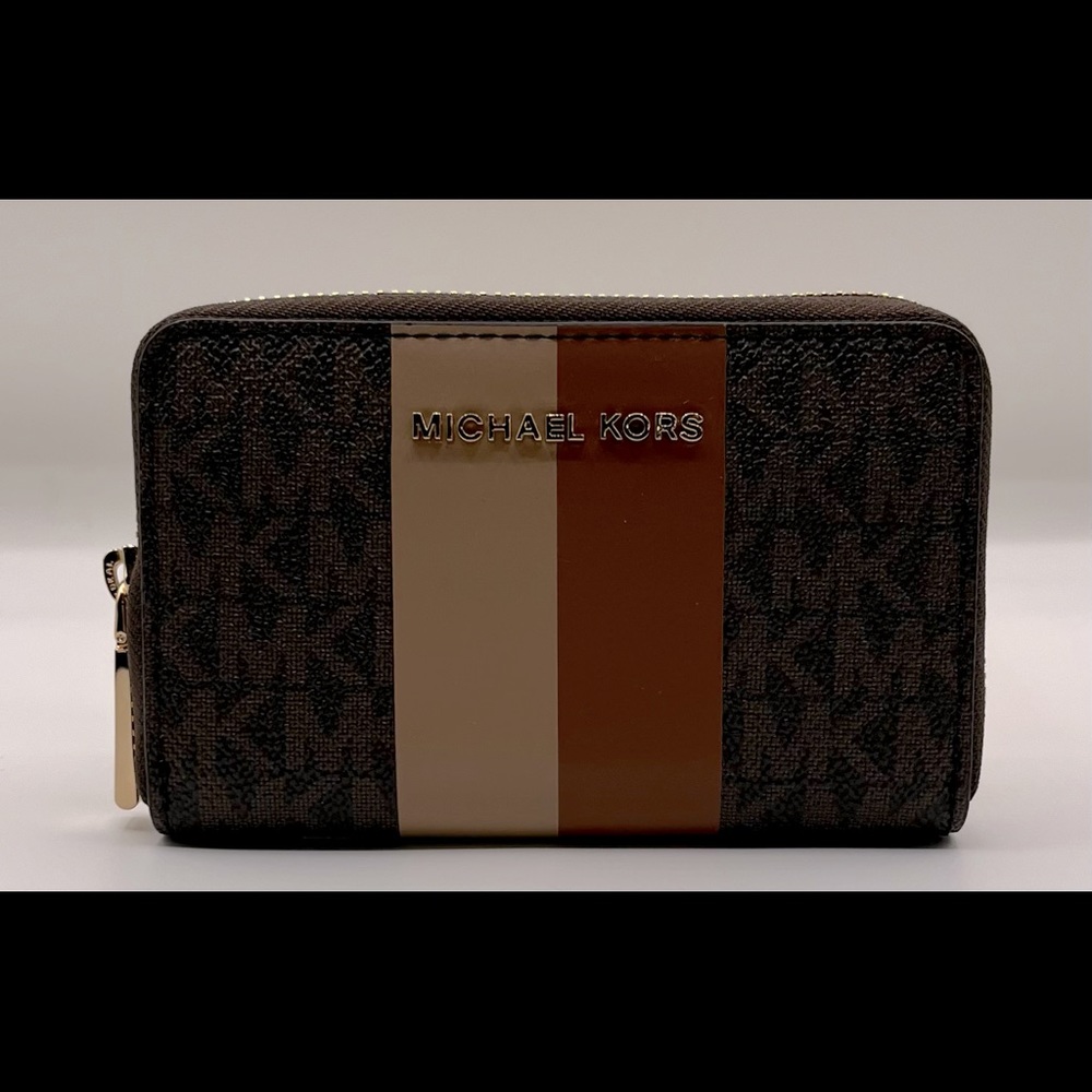 Michael Kors Zip Wallet